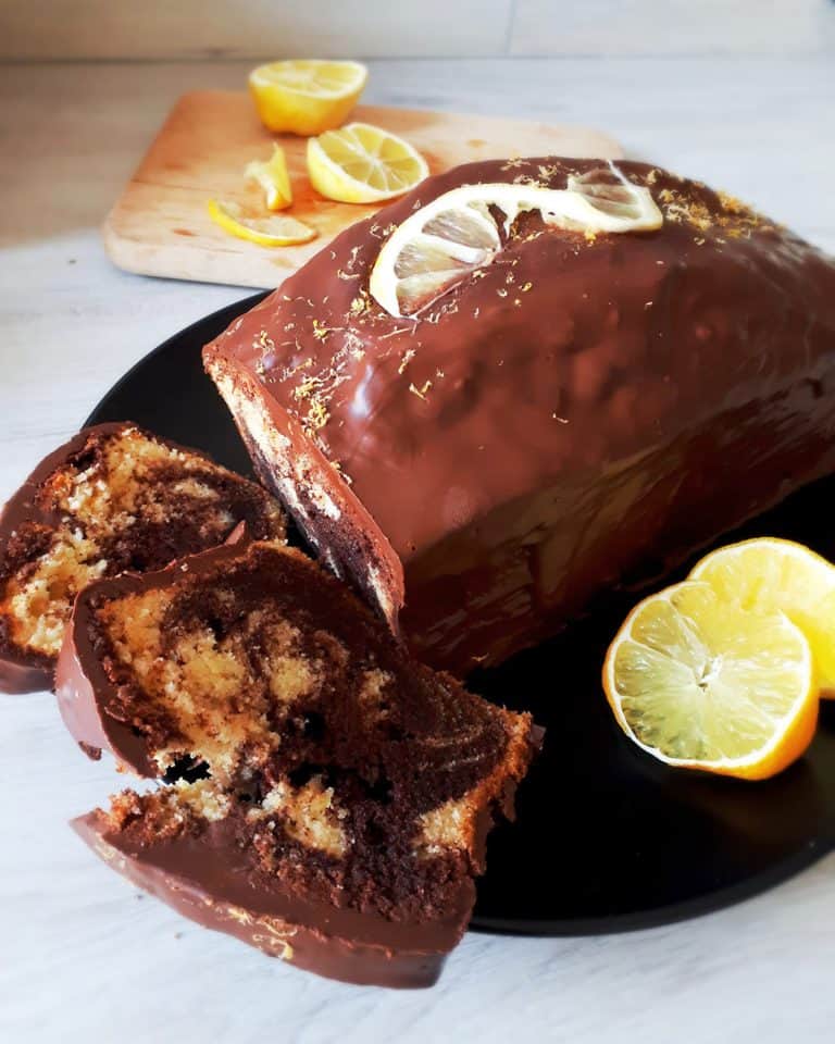Read more about the article Saftiger Schokoladen-Zitronen Marmorkuchen für den Frühling